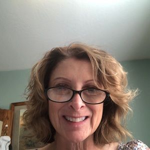 Meet your Posher, Leslie